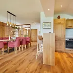 Appartementhaus Dachsteinblick Mit Indoorpool Und Sauna Aparthotel 3*