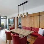 Aparthotel Appartementhaus Dachsteinblick Mit Indoorpool Und Sauna Bad Goisern
