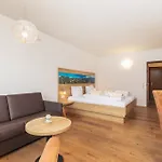 Appartementhaus Dachsteinblick Mit Indoorpool Und Sauna 3*