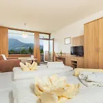 מלון דירות Appartementhaus Dachsteinblick 3*