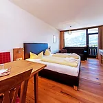 Appartementhaus Dachsteinblick Mit Indoorpool Und Sauna