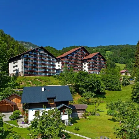 Appartementhaus Dachsteinblick Mit Indoorpool Und Sauna Apart-hotel Bad Goisern