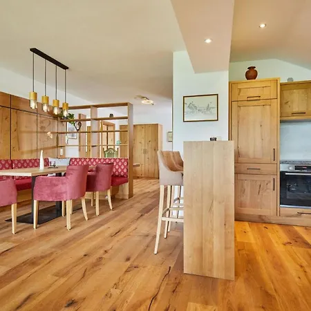 Appartementhaus Dachsteinblick Mit Indoorpool Und Sauna Apart Otel 3*