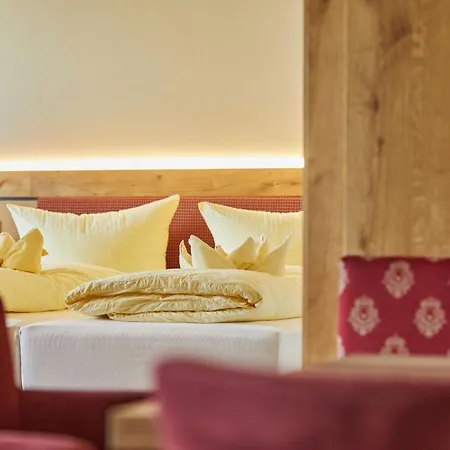 Appartementhaus Dachsteinblick Mit Indoorpool Und Sauna Apart-hotel 3*