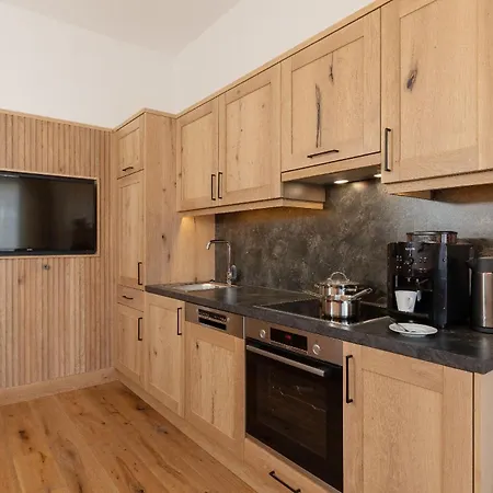 Appartementhaus Dachsteinblick Mit Indoorpool Und Sauna Bad Goisern