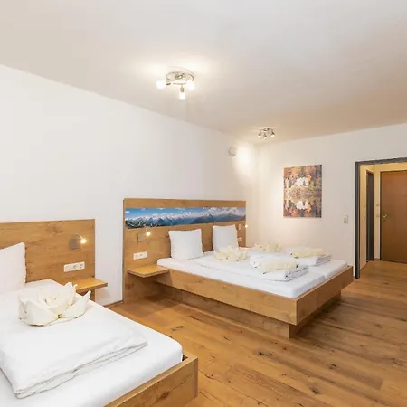 Appartementhaus Dachsteinblick Mit Indoorpool Und Sauna Bad Goisern