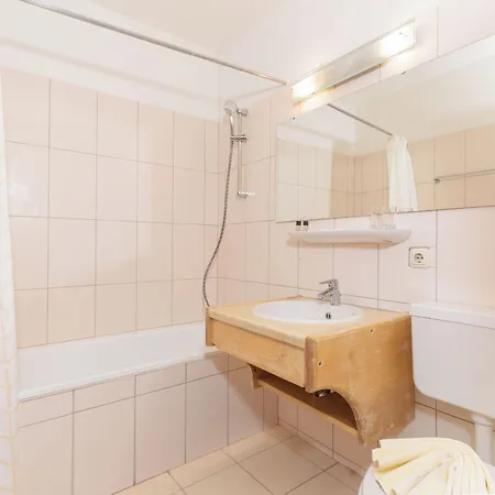 Appartementhaus Dachsteinblick Mit Indoorpool Und Sauna Aparthotel Bad Goisern