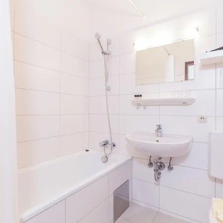 Appartementhaus Dachsteinblick Mit Indoorpool Und Sauna Lejlighedshotel