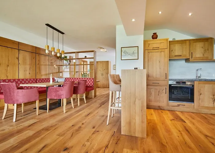 Appartementhaus Dachsteinblick Mit Indoorpool Und Sauna Ξενοδοχείο με διαμερίσματα 3*