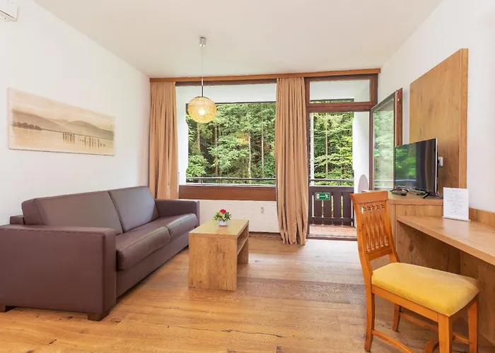 Appartementhaus Dachsteinblick Mit Indoorpool Und Sauna Ξενοδοχείο με διαμερίσματα Bad Goisern