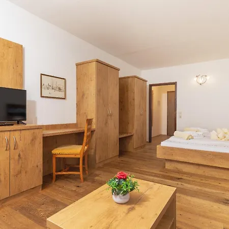 Appartementhaus Dachsteinblick Mit Indoorpool Und Sauna Bad Goisern