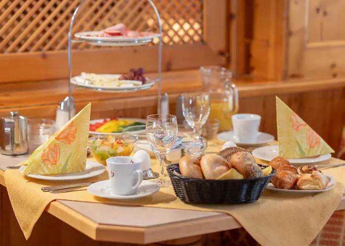 Appartementhaus Dachsteinblick Mit Indoorpool Und Sauna 3* Bad Goisern am Hallstättersee